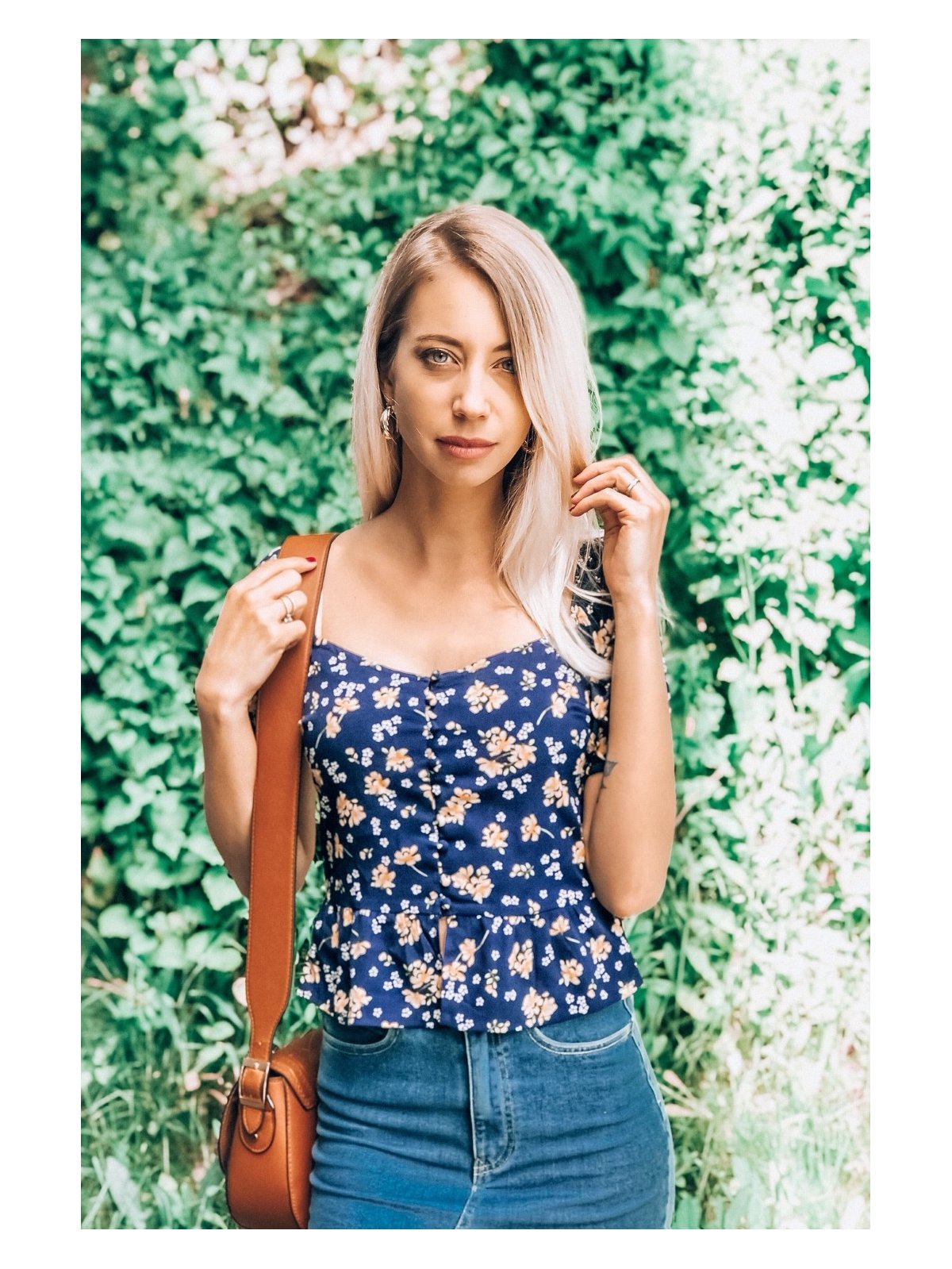Top manches courtes bleu marine, imprim floral