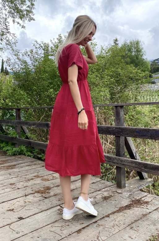 Longue robe rouge de style bohème