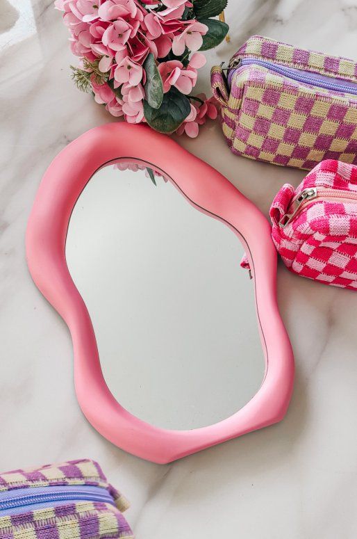 Miroir de maquillage vague de couleur rose