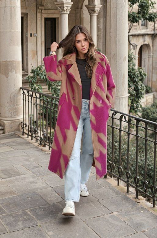 Manteau en laine de couleur camel et rose