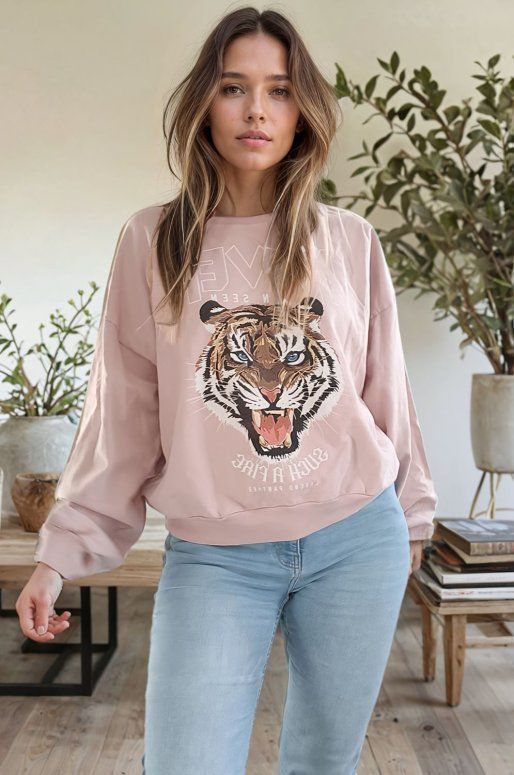 Sweat manches longues de couleur rose avec dessin de tigre